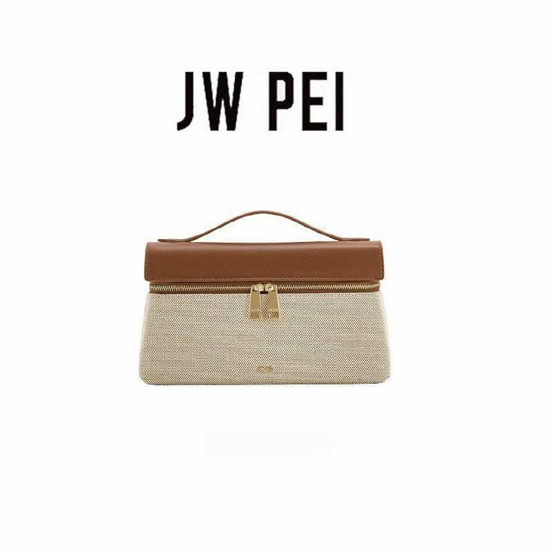 Сумка JW PEI из натуральной ко – обзор и цена Luxury Bags Jacquemus