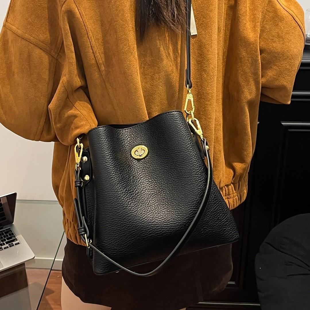 Модные женские сумки из искусс – обзор и цена Luxury Bags Without Logo