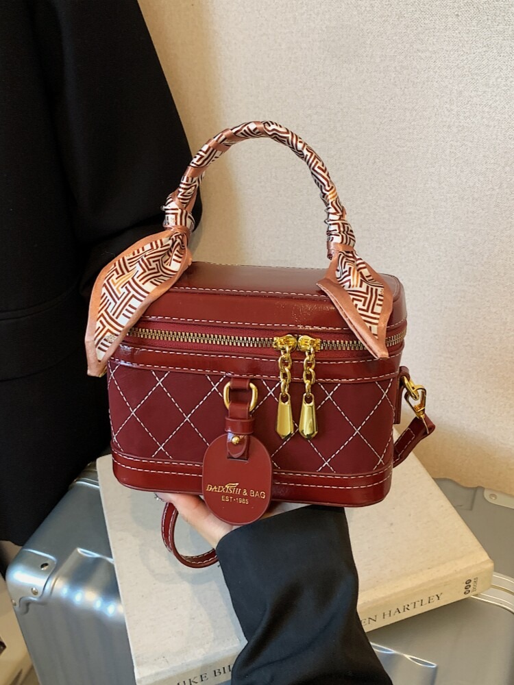 Элитная маленькая квадратная с – обзор и цена Luxury Bags Jacquemus