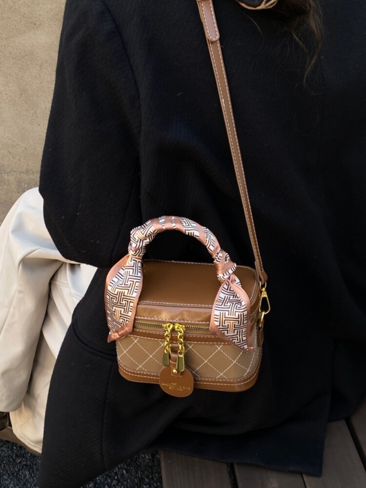 Элитная маленькая квадратная с – обзор и цена Luxury Bags Jacquemus