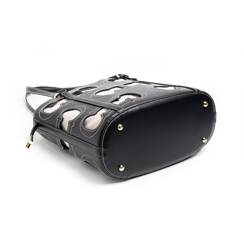 Сумка-тоут CH с вырезанным лог – обзор и цена Luxury Bags Without Logo