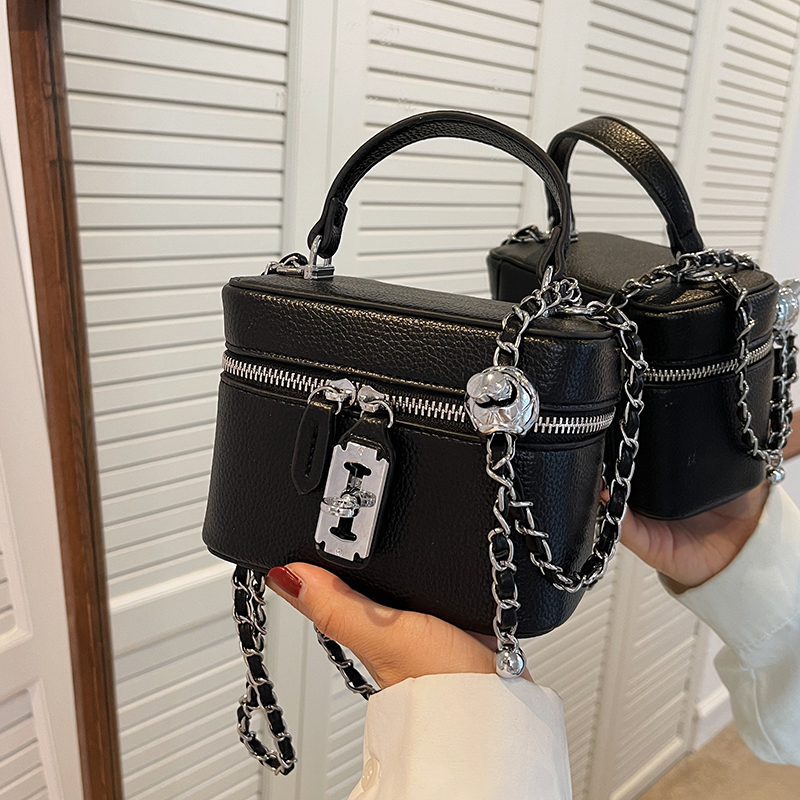 Женские квадратные сумки 2026: – обзор и цена Luxury Bags Jacquemus